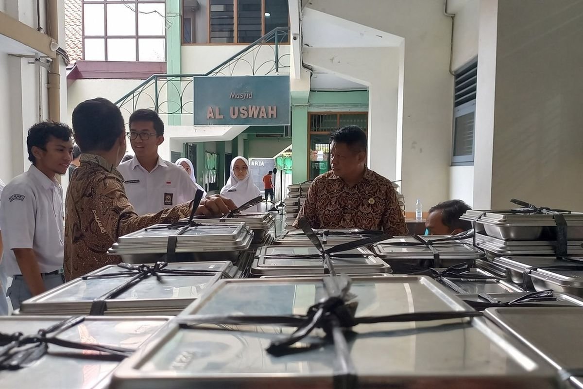 BGN Hentikan Sementara Operasional SPPG di SMAN 1 Yogyakarta Setelah 426 Siswa Alami Diare