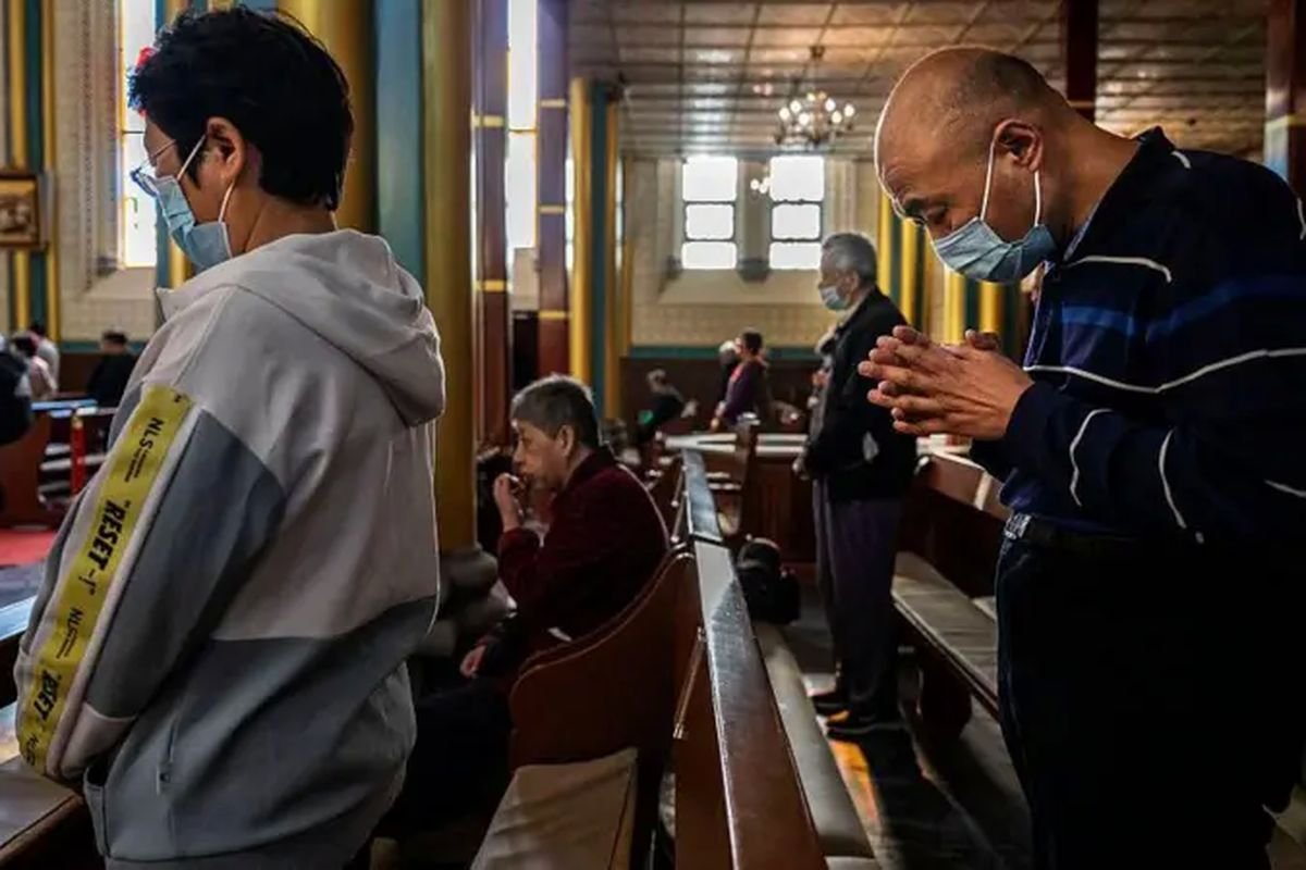 Puluhan Pendeta Kristen Ditangkap di Cina, Gereja Rumah Jadi Target Penindasan Era Xi Jinping