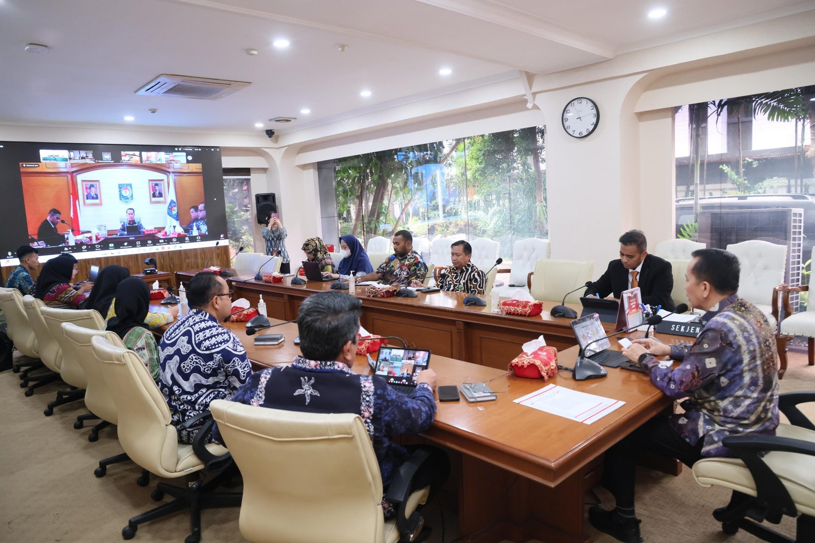 Ditjen Bina Keuda Kemendagri Evaluasi Perubahan APBD 2025 Sulawesi Utara, Dorong Efisiensi dan Optimalisasi PAD