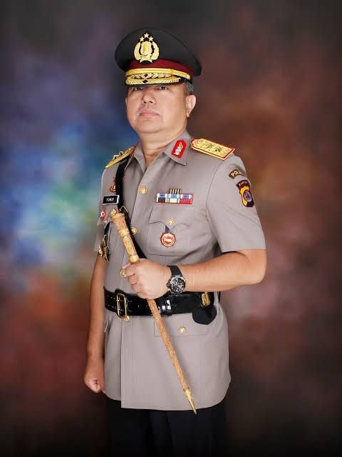 Komjen Pol Tomsi Tohir Balaw: Sosok Pemimpin Tenang dan Efektif di Balik Kursi Sekjen Kemendagri