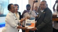 41 OPD Papua Terima DPA Perubahan, Wagub Aryoko Minta Kebut Penyerapan Anggaran
