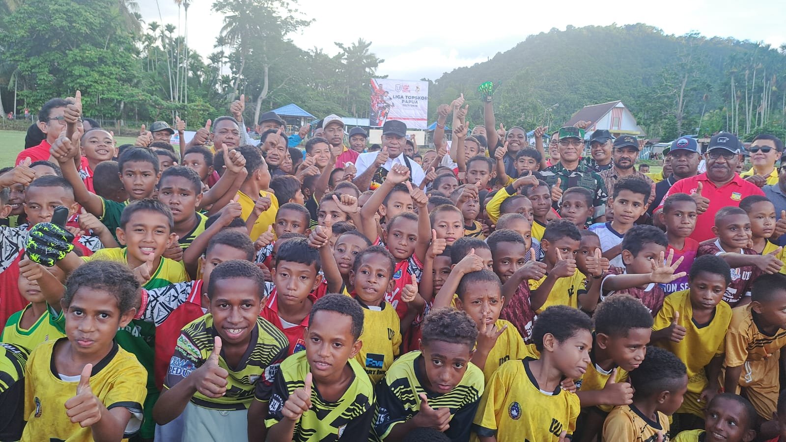 Papua Bangkit Lewat Sepak Bola! Gubernur Fakhiri Luncurkan Liga Top Skor 2025 untuk Cetak Generasi Emas