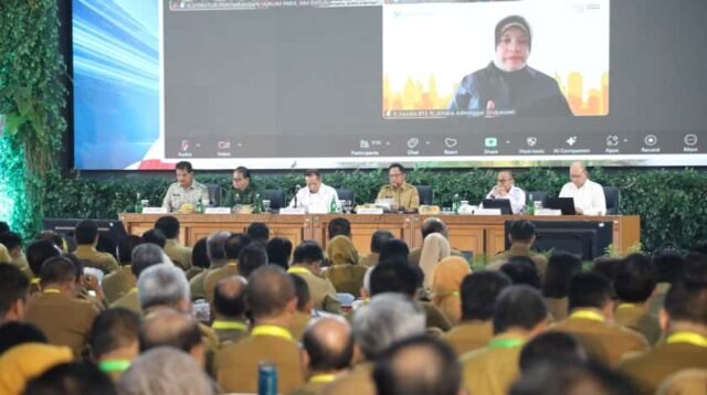 Cabai dan Telur Naik, Tito Karnavian Tegur Pemda: Kendalikan Inflasi Daerah Sekarang Juga!