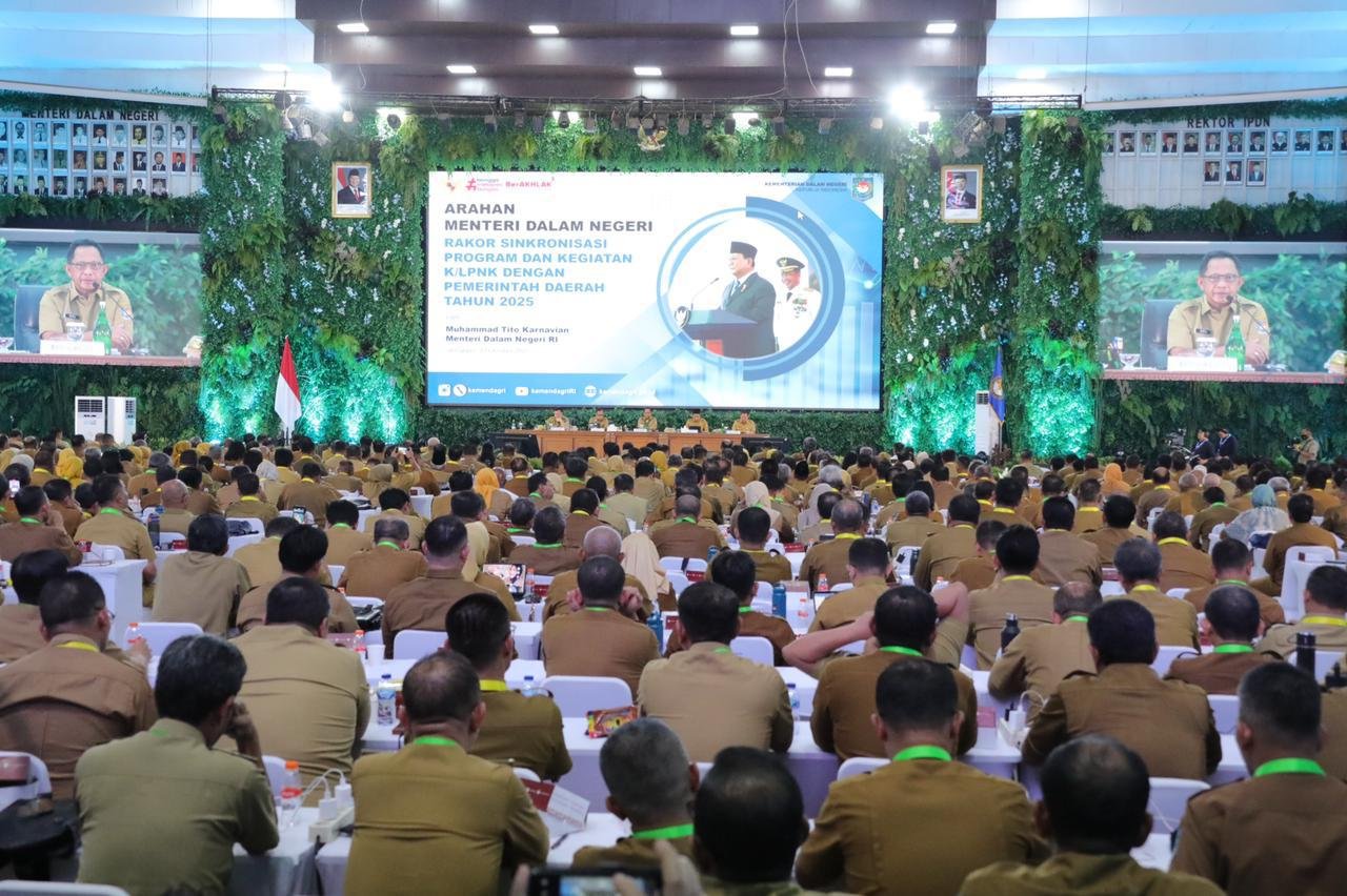 Dirjen Bina Keuda Kemendagri Hadiri Rakor Sinkronisasi Program Kegiatan Kementerian/LPNK Tahun 2025 di IPDN