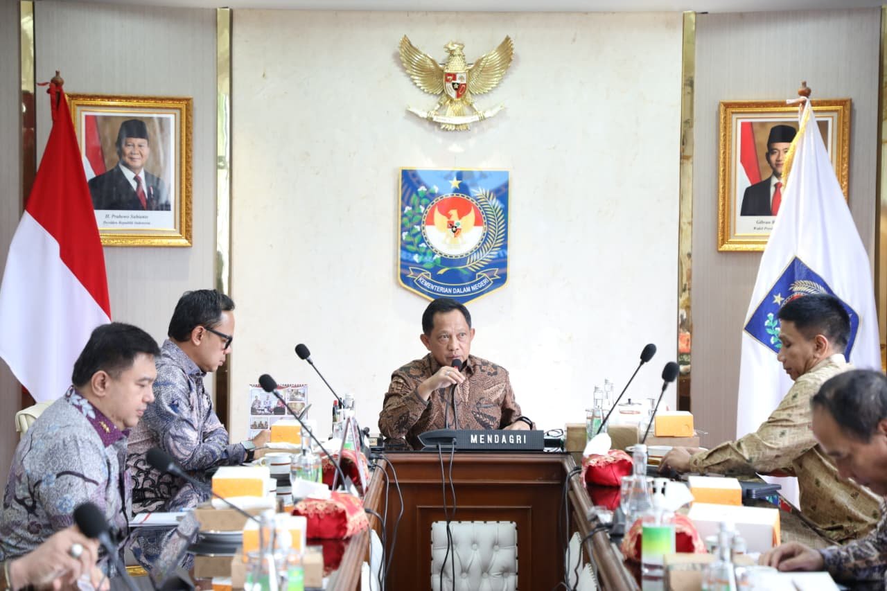 Mendagri Tito: Program Kopdeskel Merah Putih Adalah Perintah Presiden, Pemda Harus Bergerak Cepat!