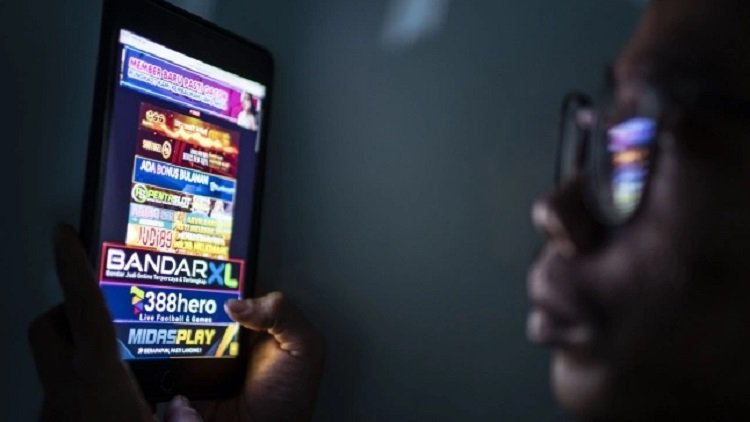 Ketahuan Main Judi Online, 249 Penerima Bansos di Tangsel Langsung Dicoret Pemerintah!