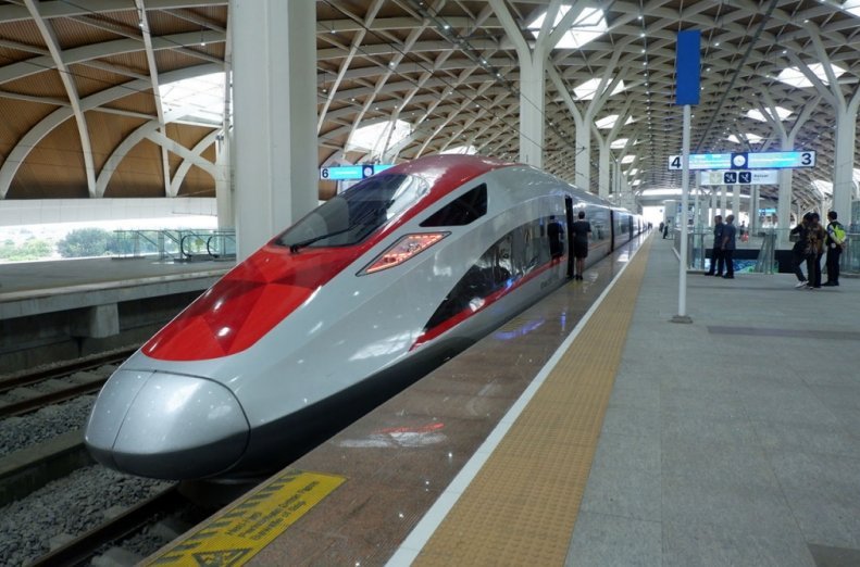 Pemerintah China Buka Suara Soal Utang Kereta Cepat Whoosh, Begini Penjelasannya