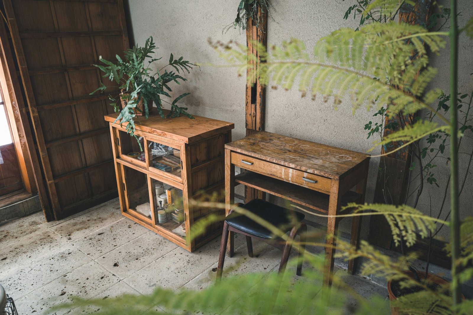 Gen Z Lawan Tren Fast Furniture: Barang Bekas Jadi Gaya Hidup Ramah Lingkungan