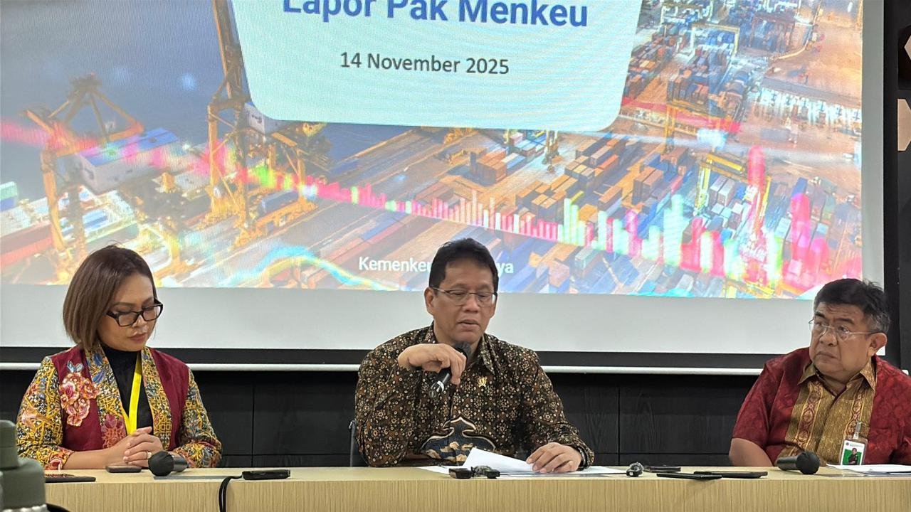 Pemusnahan Balpres Bikin Kantong Negara Jebol, Purbaya: Biaya Pemusnahan Rp 12 Juta per Kontainer