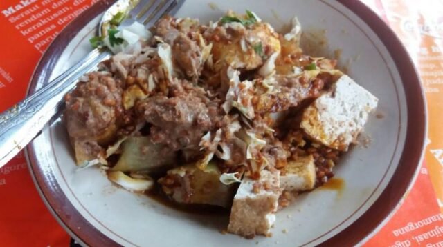 Tak Hanya Lumpia, Ini Pesona Tahu Gimbal sebagai Ikon Kuliner Semarang