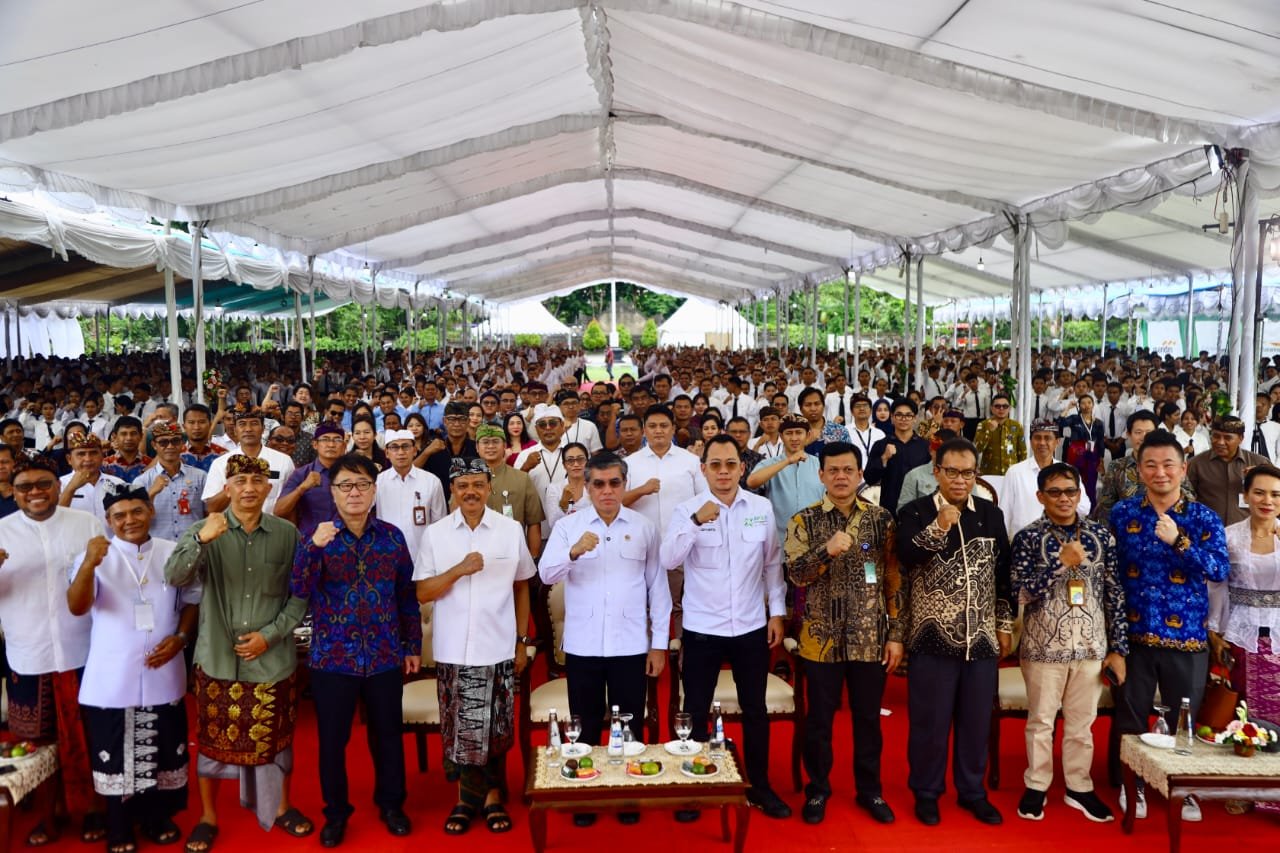 Menaker Lepas 2.000 Peserta Pemagangan ke Jepang: Tekankan STAR sebagai Kunci Sukses