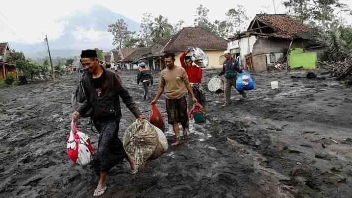 Lahar Dingin Semeru Meluas hingga Gladak Perak, Warga Diminta Tingkatkan Kewaspadaan