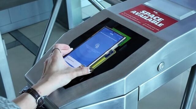 Cara Naik TransJakarta, KRL, MRT, dan LRT Pakai QRIS Tap: Praktis, Cepat, dan Aman