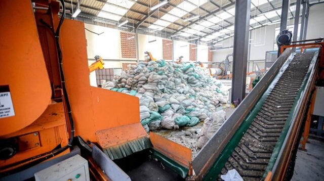 Ancaman Krisis Sampah Mengintai Bandung, Pemkot Ajukan Tambahan Anggaran Rp90 Miliar