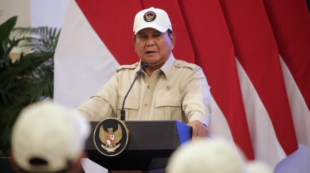 Libur Akhir Tahun, Prabowo Minta Diskon Tol, Tiket Pesawat, Kereta Api, dan Kapal Laut