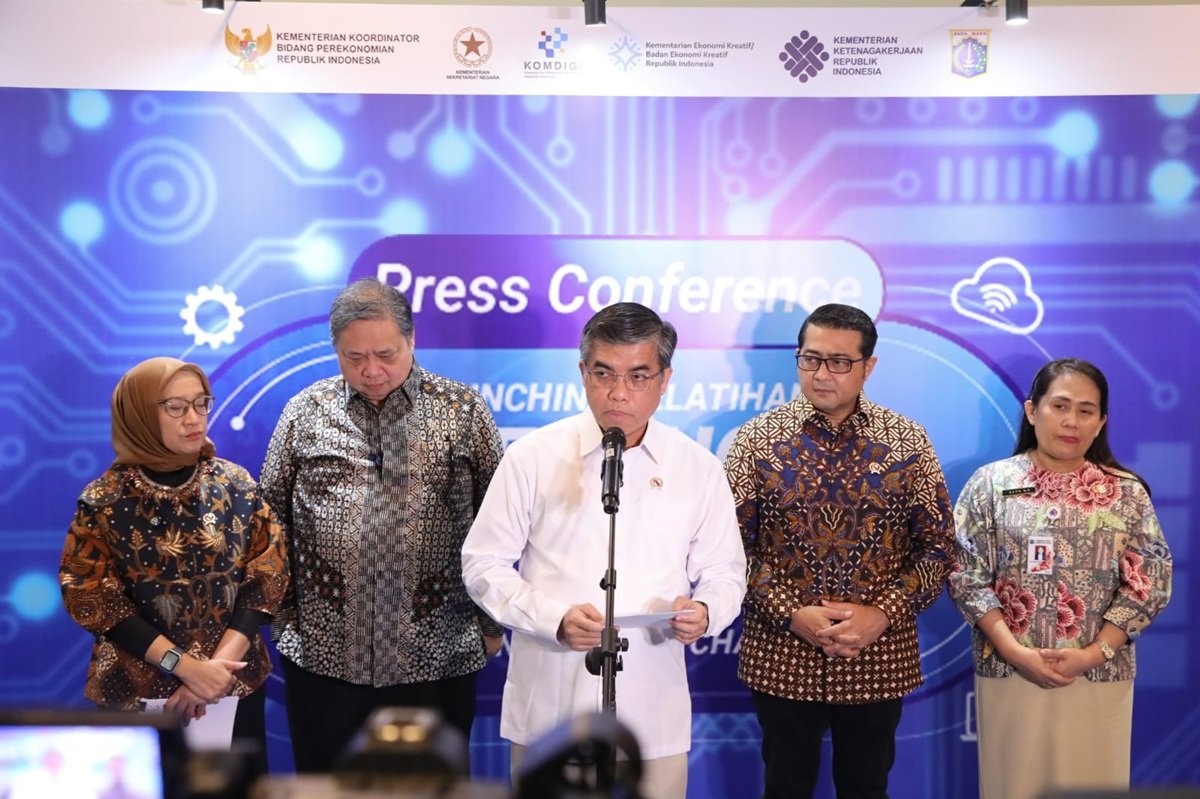 Libur Nataru 2025/2026, Menaker Imbau Perusahaan Terapkan WFA 29–31 Desember