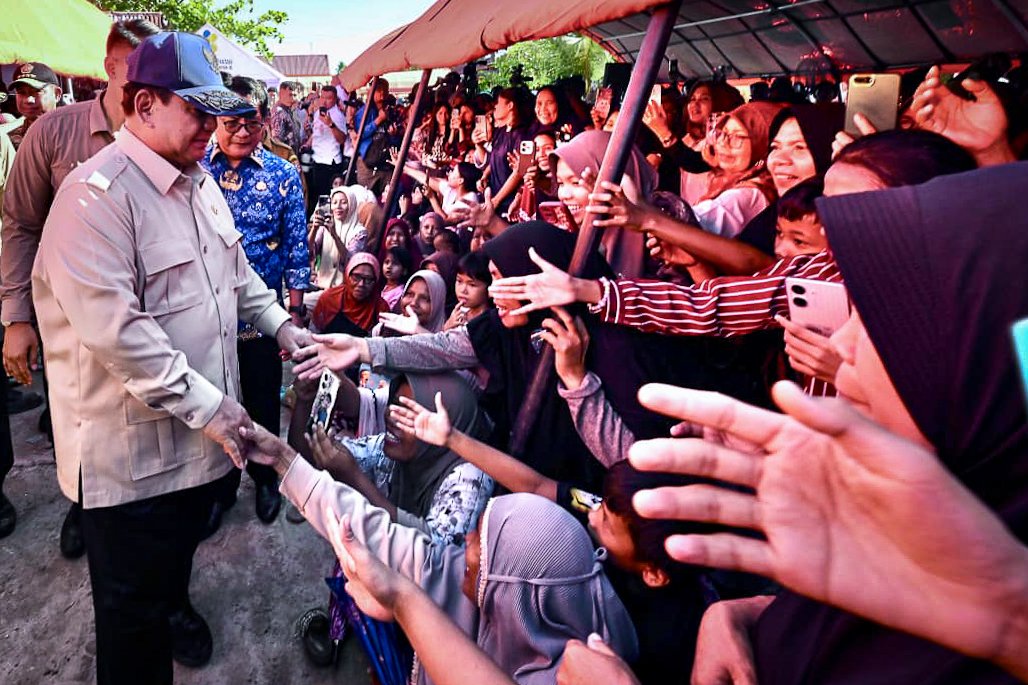 Presiden Prabowo Tinjau Padang Pariaman, Pastikan Bantuan Bencana Tersalur Tepat Waktu