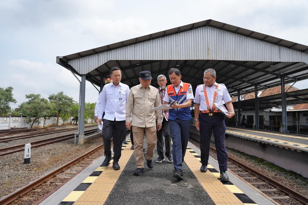 Menhub Dudy Pastikan Kesiapan Transportasi Jawa Tengah Hadapi Lonjakan 20 Juta Pemudik Nataru 2025/2026