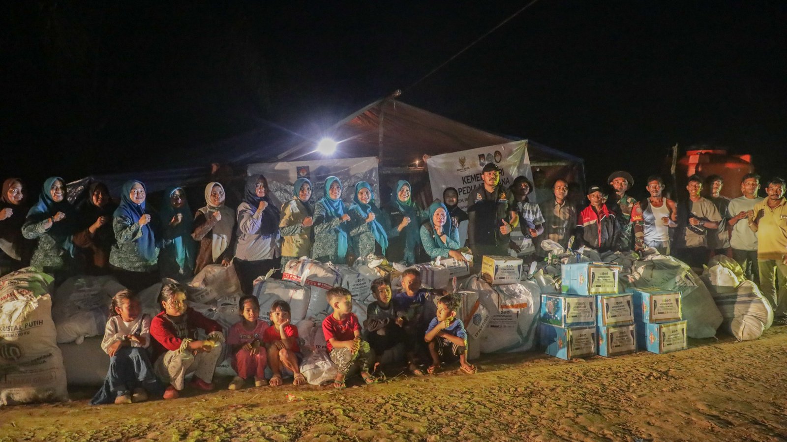 TP PKK Pusat dan Ditjen Bina Adwil Kemendagri Tembus Akses Terisolasi Banjir di Pantee Bidari