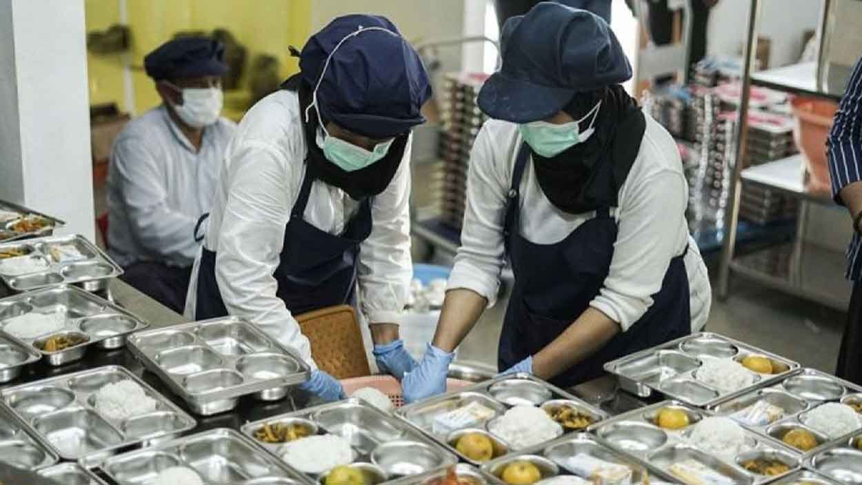 Setahun Berjalan, Program MBG Serap 789 Ribu Tenaga Kerja