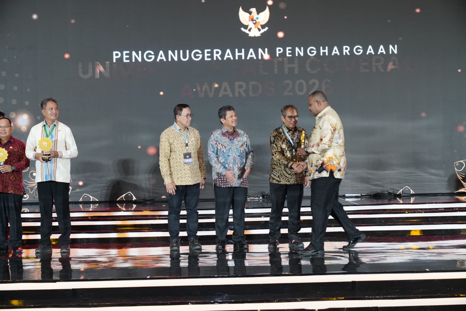 Kabupaten Supiori Cetak Sejarah, Raih Penghargaan UHC Terbaik Nasional