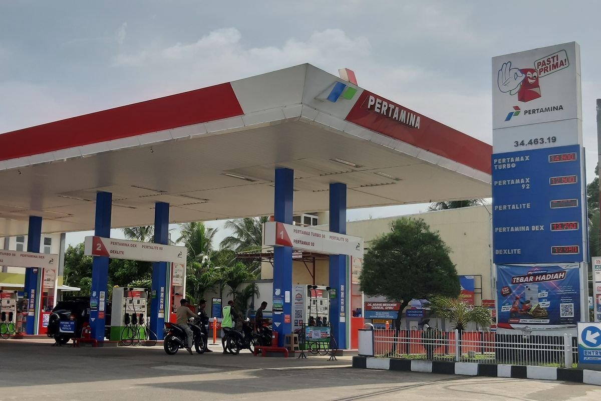 Harga BBM Nonsubsidi Naik per 1 Maret 2026, Pertamax Tembus Rp12.300 per Liter
