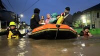 WhatsApp Image 2026-03-10 at 11.39.25 Pemkot Tangsel Turunkan Tim Gabungan Evakuasi Warga Terdampak Banjir