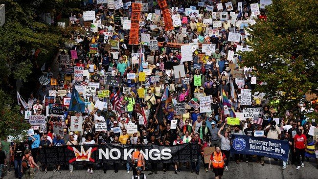 Aksi “No Kings” Meledak di AS, Jutaan Warga Protes Kebijakan Trump