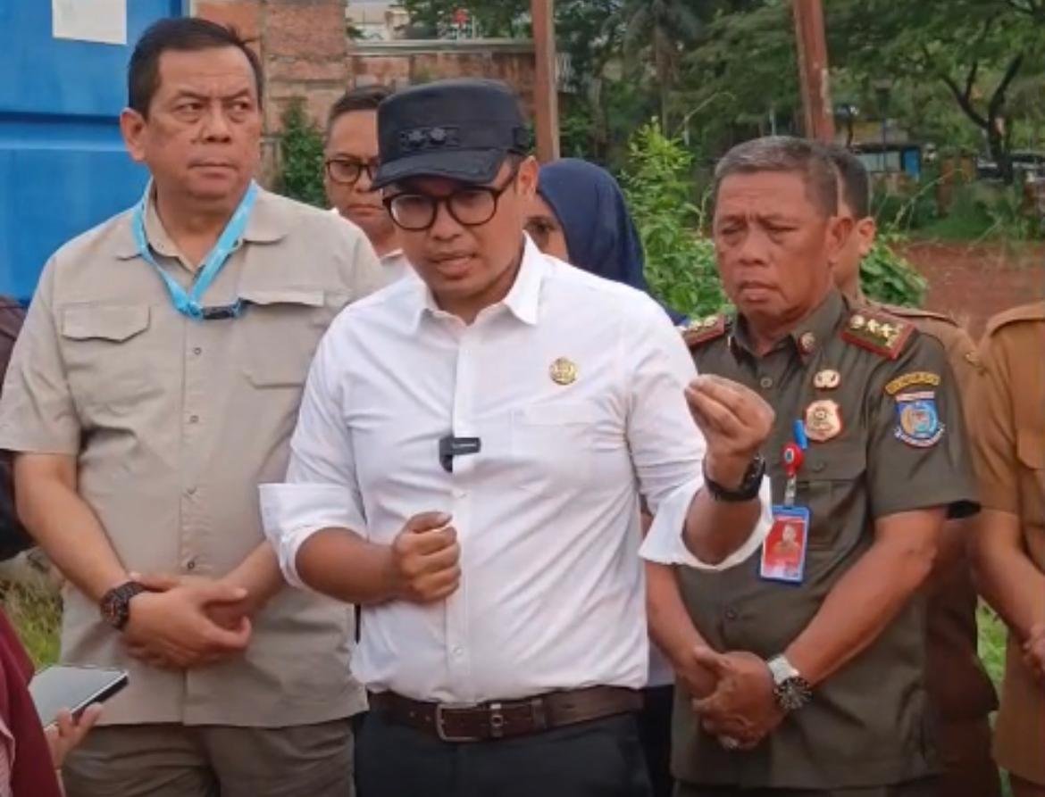 Pilar Saga Tinjau Lokasi Longsor di Ciater, Minta Pengembang Tanggung Jawab