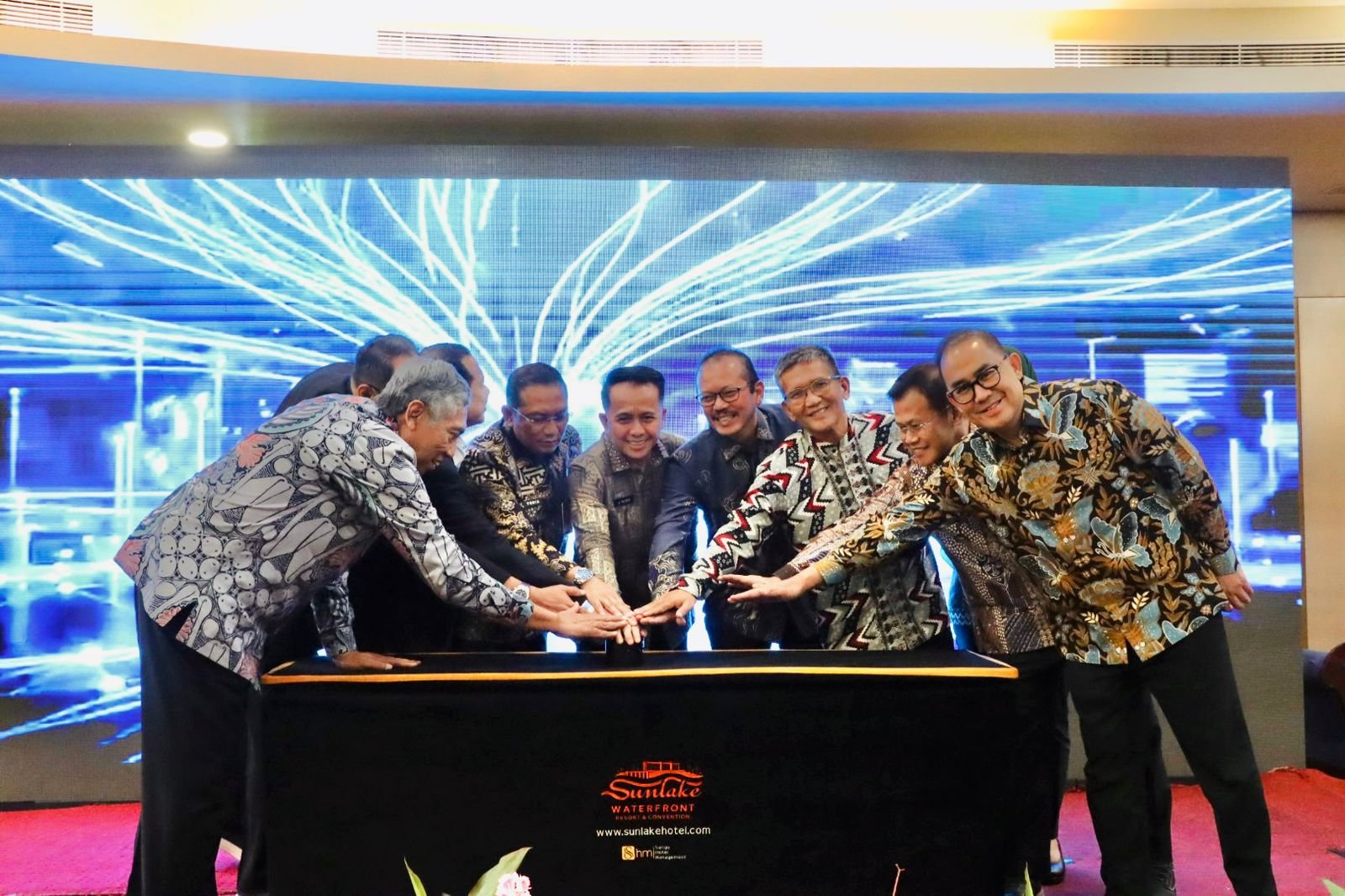 Kemendagri dan 7 Asosiasi Deklarasikan PERBUMDASI, Organisasi Profesi Pengelola BUMD, BLUD, dan BMD