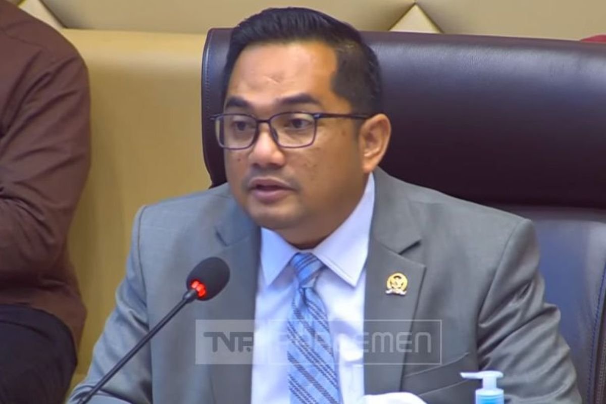 Ketua Komisi II DPR Kritik Mentalitas ASN: Jangan Cuma Ngabsen, Ngopi, Lalu Pulang
