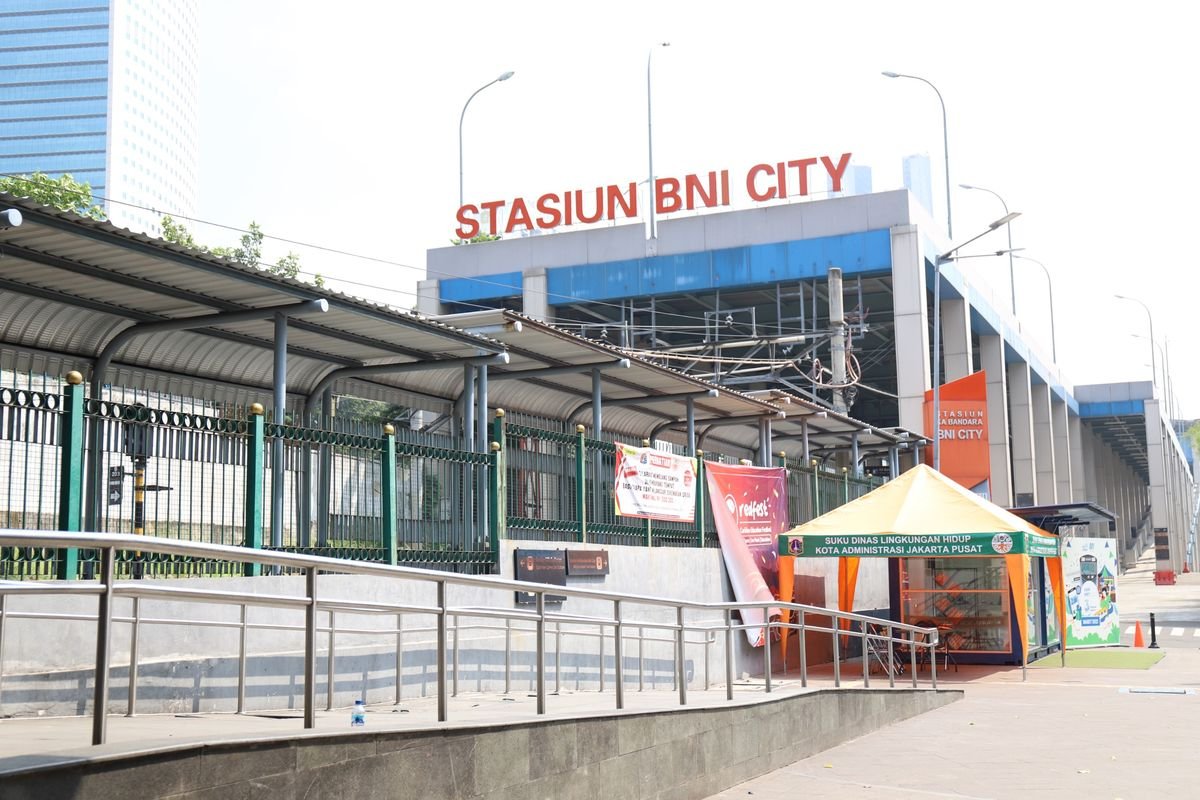 Mulai 1 September, KAI Alihkan Layanan KRL Stasiun Karet ke BNI City