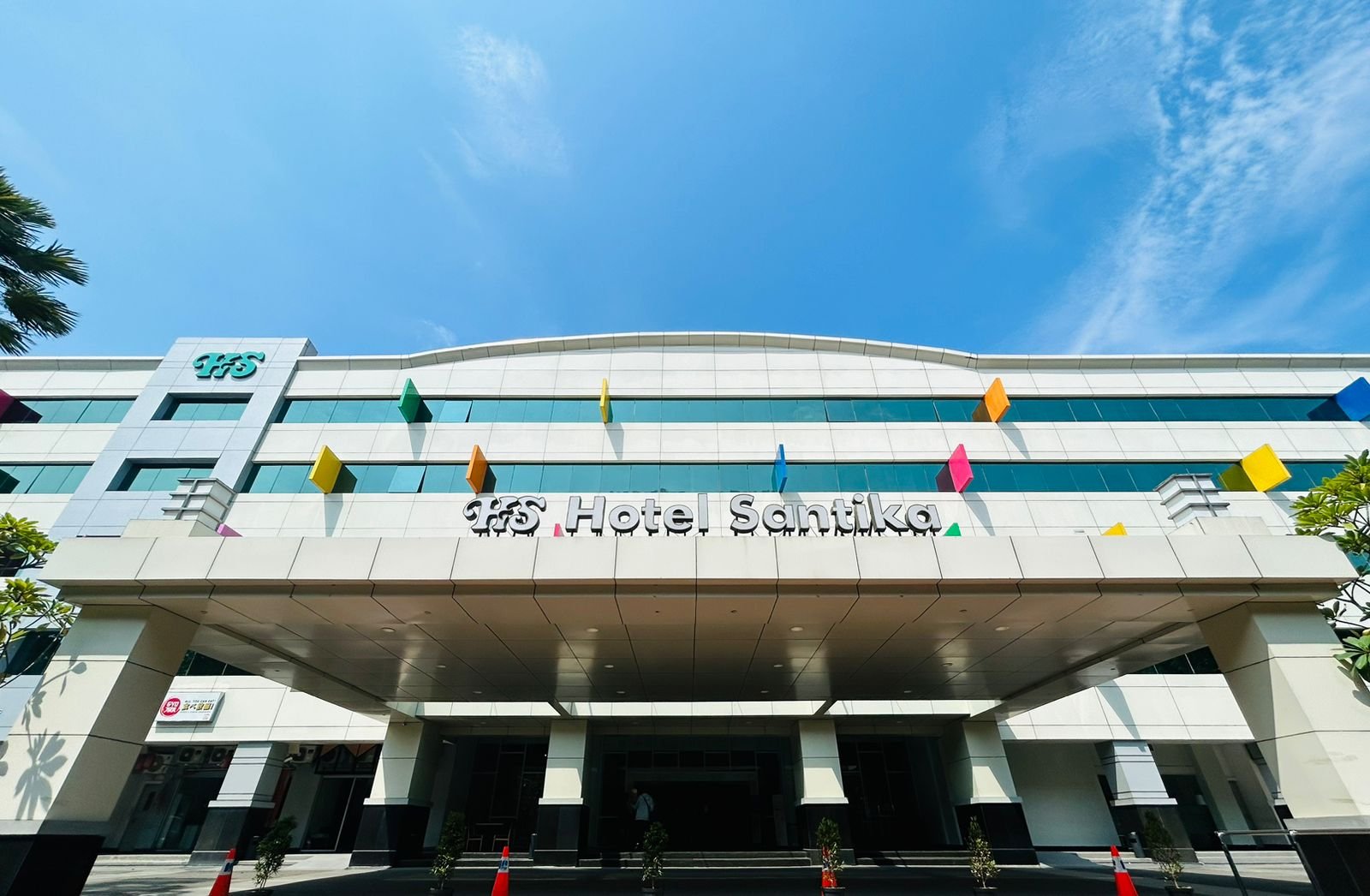 Konser Internasional Kembali Ramaikan JIS, Hotel Santika Kelapa Gading Jadi Pilihan Menginap