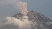 Gunung Semeru Kembali Erupsi, Suara Gemuruh Terdengar hingga Lereng Lumajang