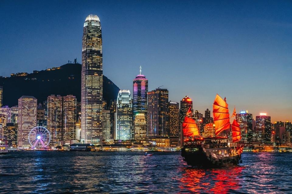 Hong Kong Naikkan Upah Minimum PRT Asing Jadi Rp11,9 Juta per Bulan