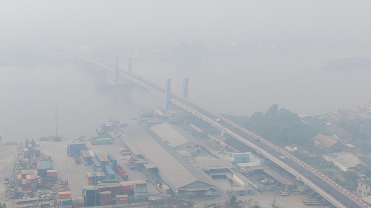 Palembang Dikepung Asap Karhutla, Kualitas Udara Masuk Kategori Berbahaya
